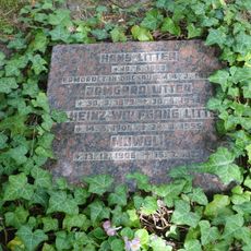 Grabstätte Hans Litten auf dem 3. Städtischen Friedhof Pankow Hermann-Hesse-Straße 103, Bahnhofstraße 24, Heinrich-Mann-Straße, Leonhard-Frank-Straße
