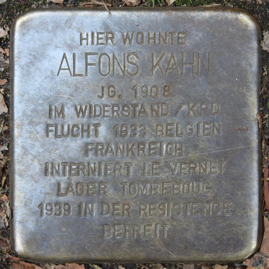Stolperstein en memoria de Alfons Kahn
