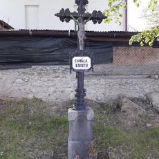 Kříž u křižovatky v Bedřichovicích