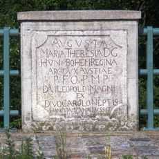 Histor. Inschrifttafel an der Brücke über den Krottenbach