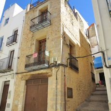 House at 27 Ordre del Temple street
