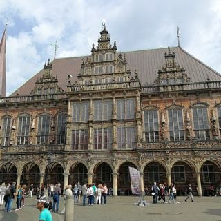 Câmara Municipal e estátua de Rolando no Mercado de Bremen