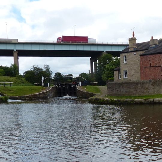 Leeds And Liverpool Canal Dean Lock Cottage
