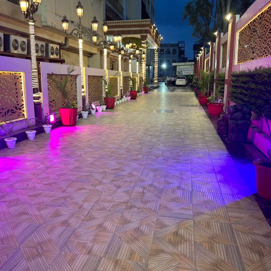 Banana Tree Hotel & Banquets