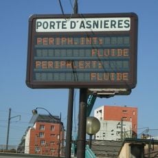 Asnières Şehir Kapısı
