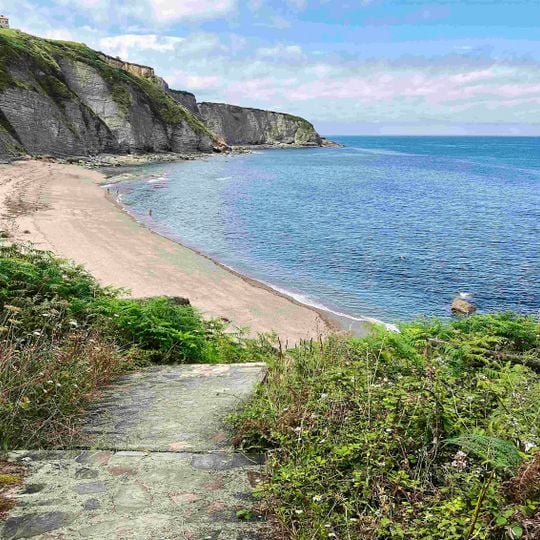 Serín and La Cagonera Beach