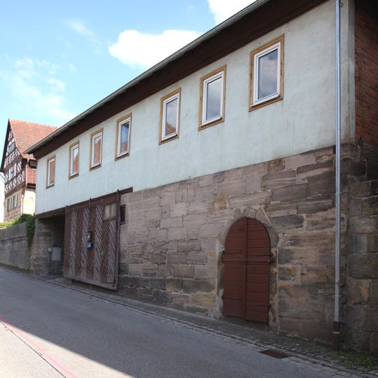 Zweigeschossiges Satteldachhaus