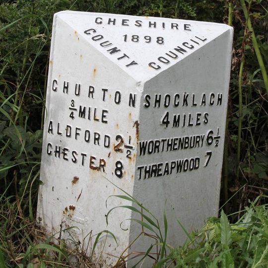 Milepost, between Farndon Crossroads, jct with A534, nr entrance to Sibbersfield Hall