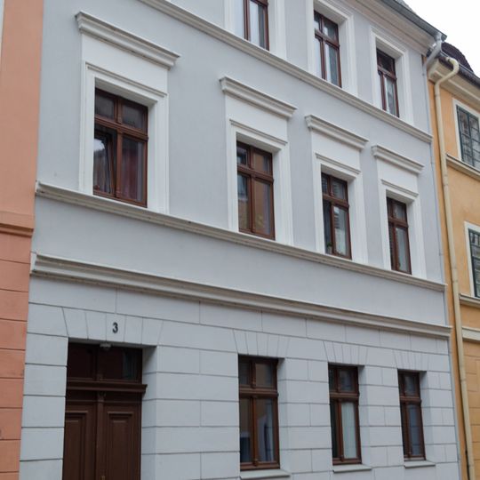 Wohnhaus in geschlossener Bebauung Kränzelstraße 3