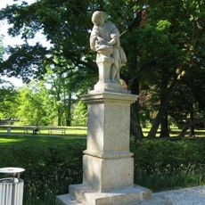 Socha alegorie Zimy v Mercandinových sadech v Klatovech