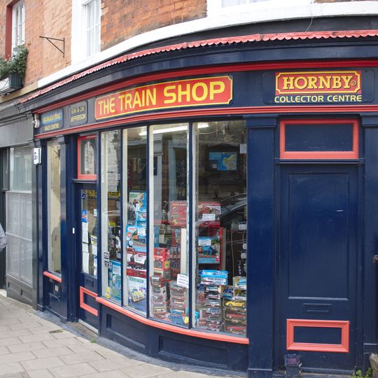 41 And 43, Eastborough