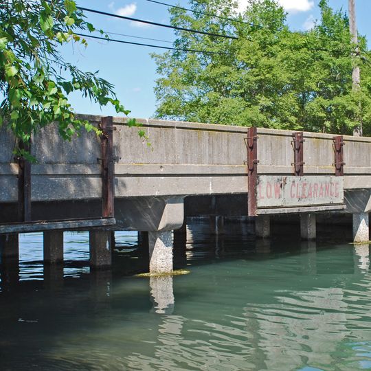 East River Road–North Hickory Canal Bridge