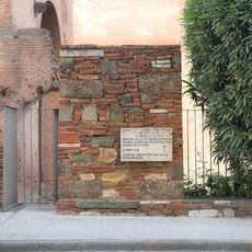 Lastra Vittime Bombardamenti messa nel 1948 a Porta a Mare