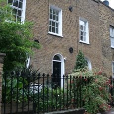 25, White Horse Lane E1