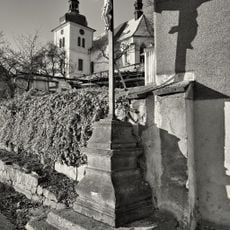 Kříž v Libouchci u rozcestí na Tisou