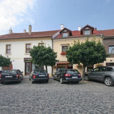 Husovo náměstí 46