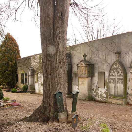 Städtischer Friedhof, auf dem Areal des ehemaligen Hofgartens