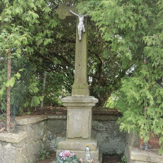 Kříž na východním okraji Mihoukovic