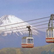Dünyada dağlar ve şehirler üzerinde teleferik yolculukları