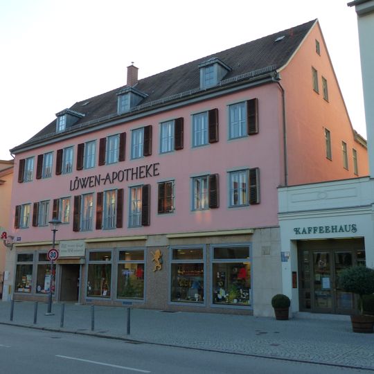 Löwen-Apotheke