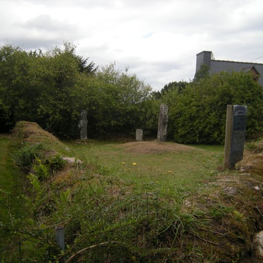 Croix funéraire à inscription