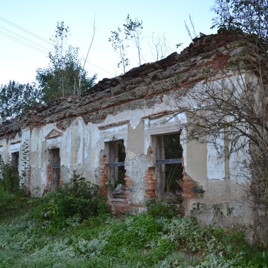 Kaštieľ a park, kaštieľ