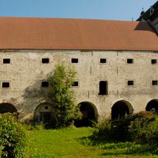 Meierhof (Nordtrakt) inkl. Brauhaus des Schlosses Greillenstein