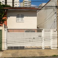 Imóvel à Rua Conceição Veloso, nº 148