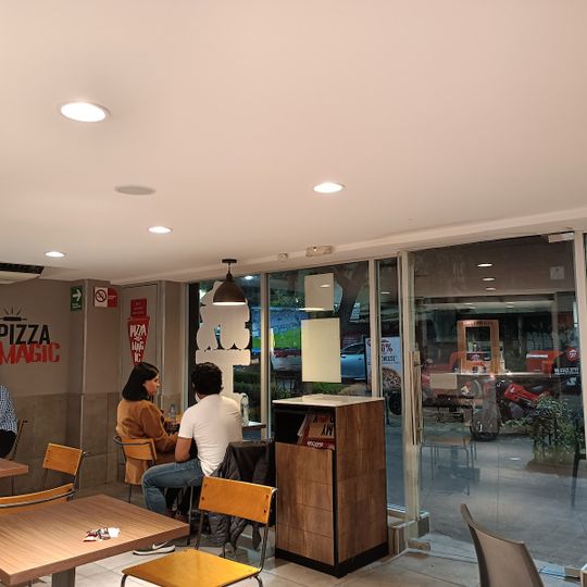 Pizza Hut