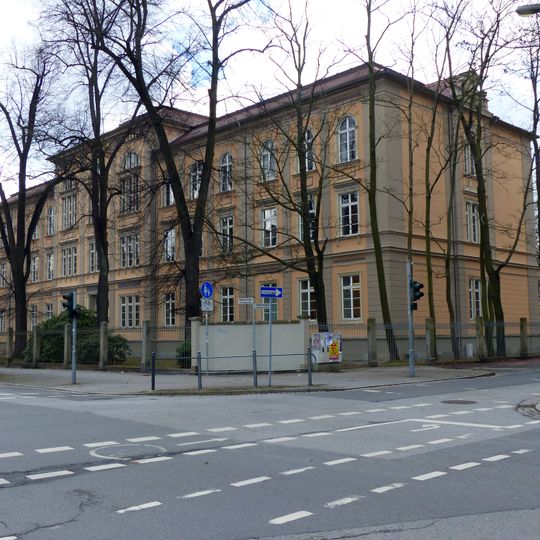 Neues Gymnasium Bahnhofstraße 2
