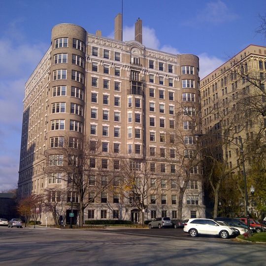 Jackson Shore Apartments