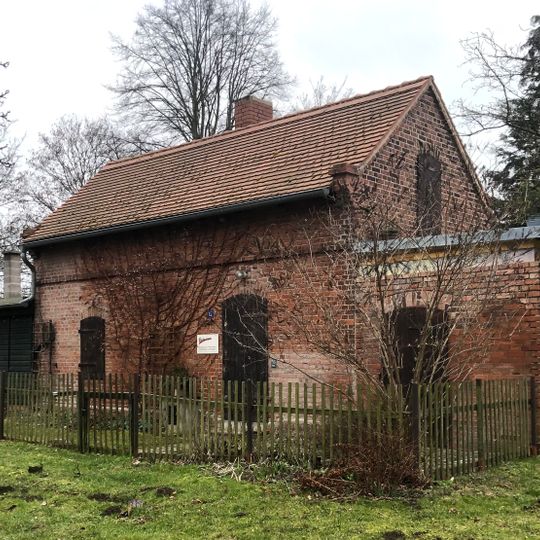 Alte Hallesche Straße 12