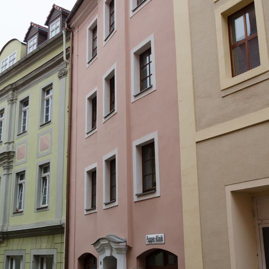 Wohnhaus Schülerstraße 2