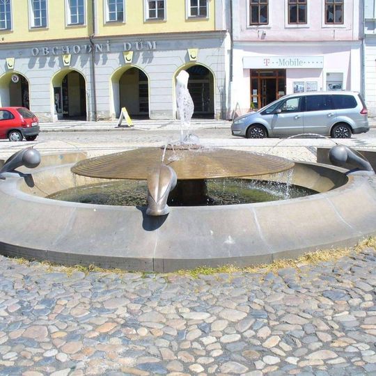 Kašna na náměstí Svobody v Žatci