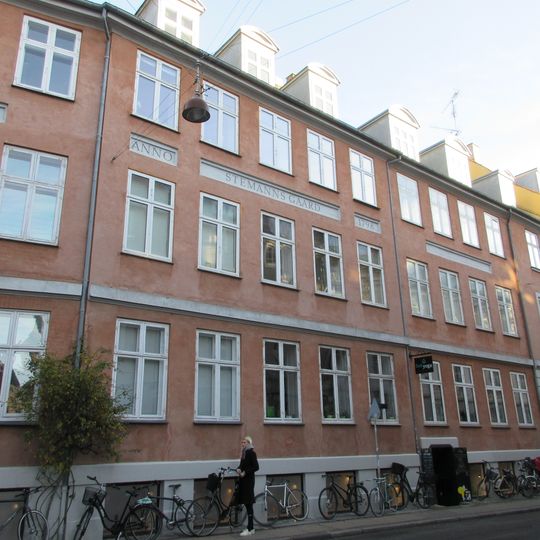 Badstuestræde 9