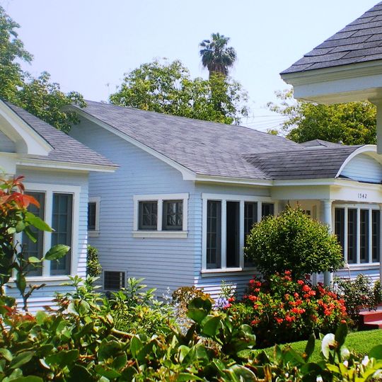 St. Andrews Bungalow Court