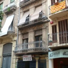 Edifici al raval de Santa Anna, 60