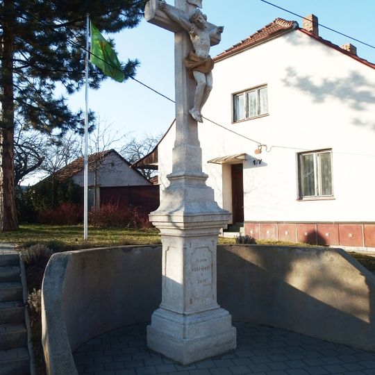 Kříž v Hrušovanech u Brna na Havlíčkově ulici