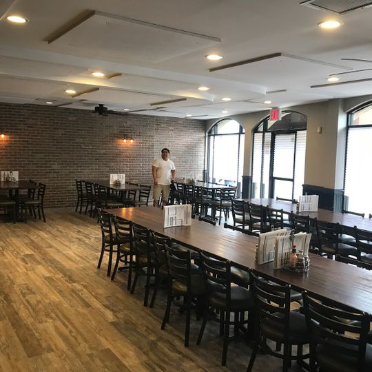 Denino’s Pizzeria & Tavern