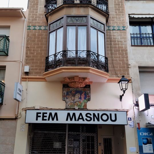 House in plaça de la Llibertat, 6