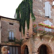 Immeuble, Place de la Halle, Rue Saint-Pierre