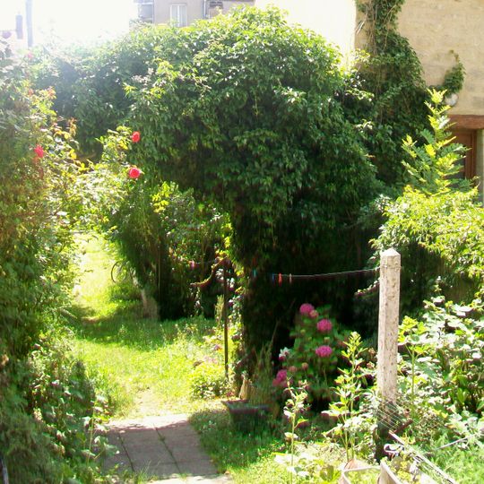 Porte de la ferme de Montmaure