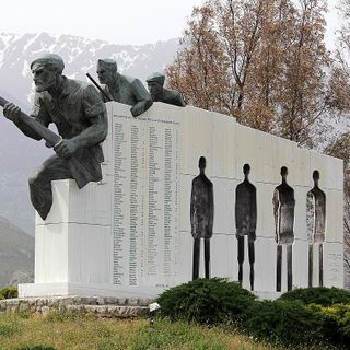 National Resistance Monument, Karakolithos