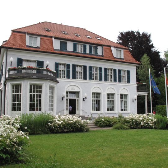Historisierende Villa