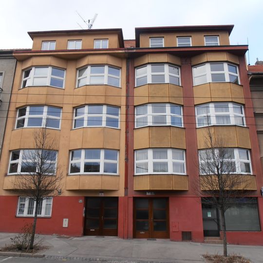 Slovanské náměstí 6