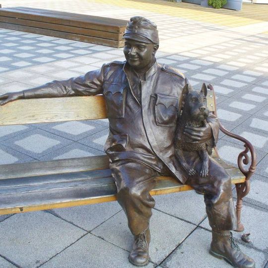 Socha Josefa Švejka na Palackého náměstí v Kralupech nad Vltavou