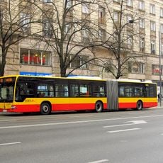 Blok przy ulicy Waryńskiego 28