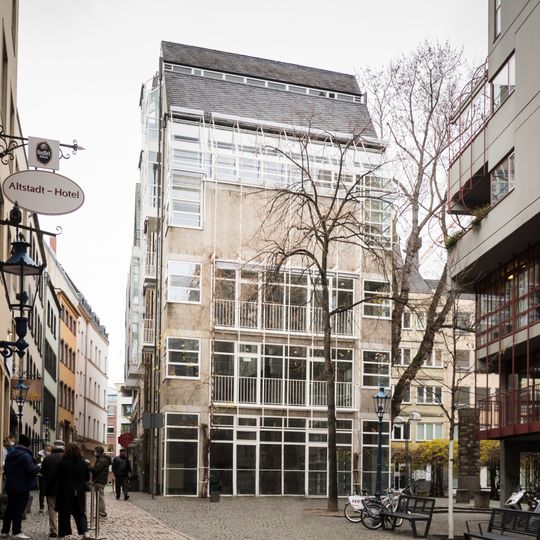 Wohn- und Geschäftshaus Lintgasse 9, Köln