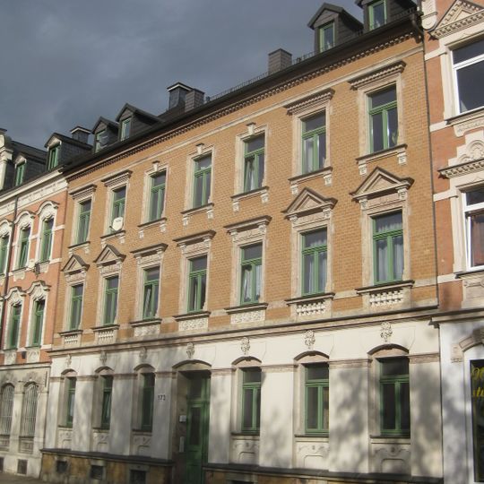 Mietshaus in geschlossener Bebauung Augustusburger Straße 173