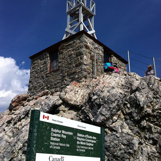 Sulphur Mountain Cosmic Ray Station